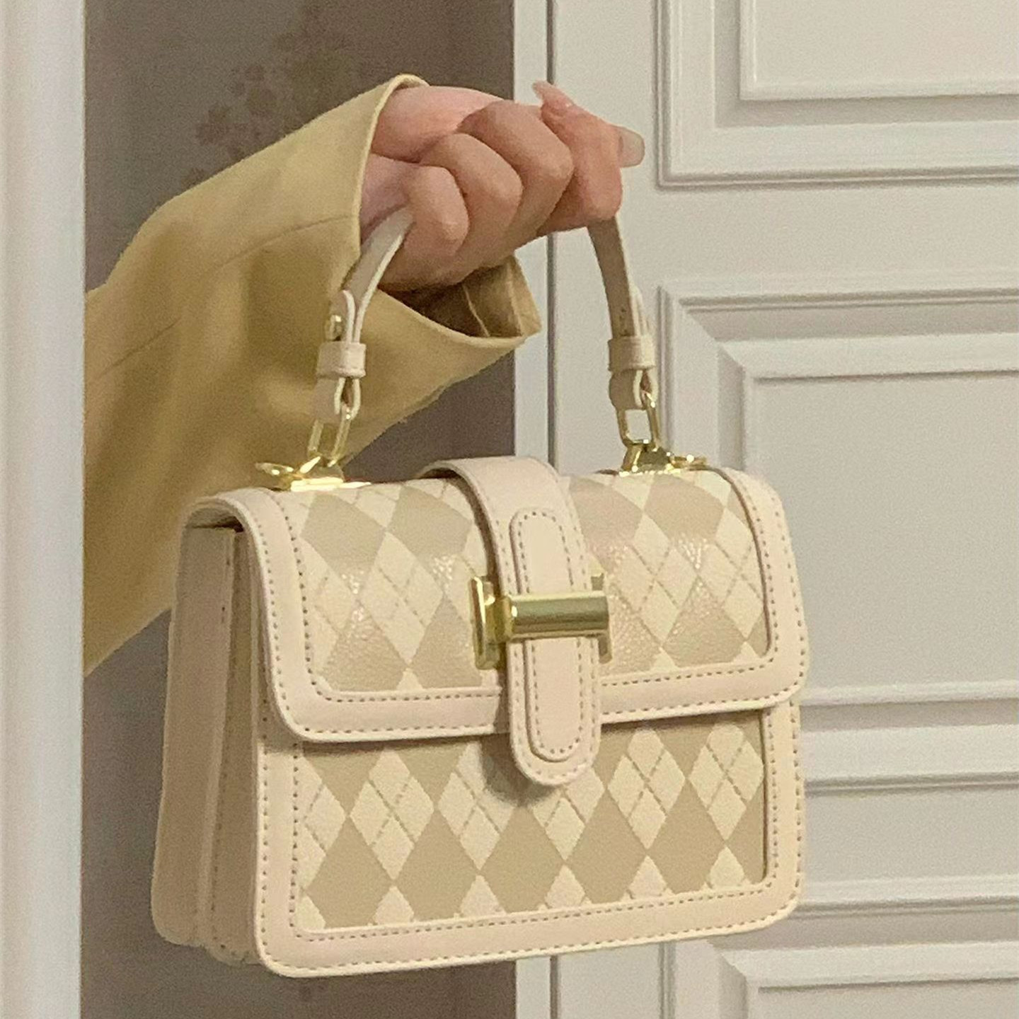 Image of Bag, diamond grid handbag, women's new trendy and versatile commuting single shoulder crossbody small square bag