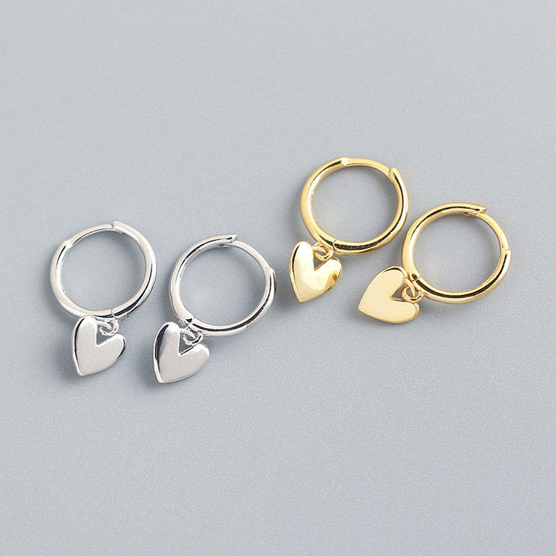 S Donna Instagram Style Edizione coreana Smooth Peach Heart Ear Buckles Super Immortal Piccoli orecchini in argento fresco_voghion.com