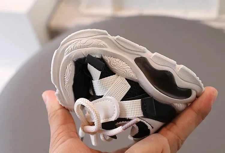 Childrens casual childrens kindergarten sports breathable air mesh shoes 240627_voghion.com
