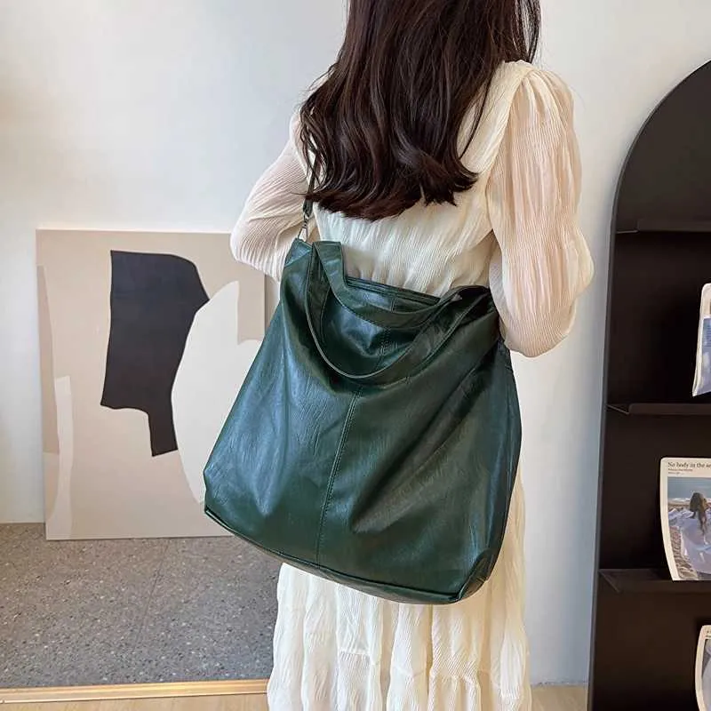 LEFTSIDE Sac à bandoulière tendance en cuir pour femmes 2023, tendance, simple, grande capacité, rétro_voghion.com