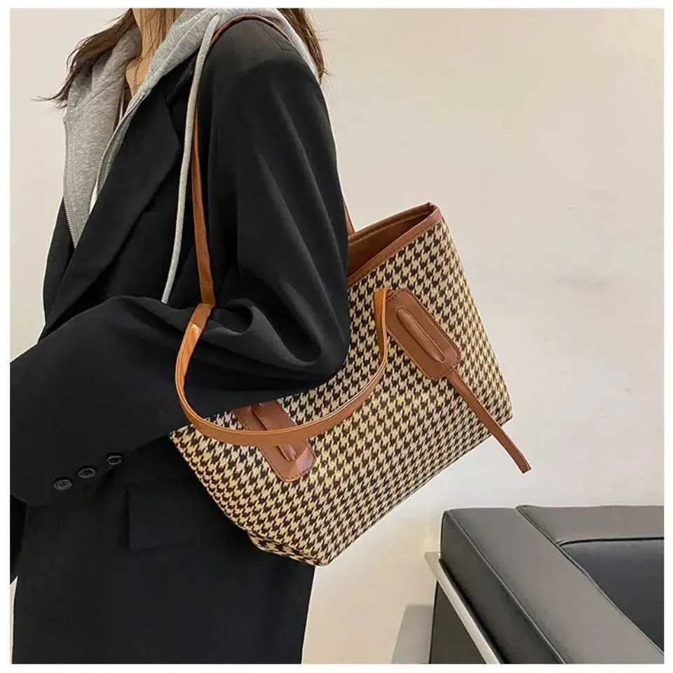 Fashionable Women's Shoulder Bag And Handbag In Houndstooth Style_voghion.com