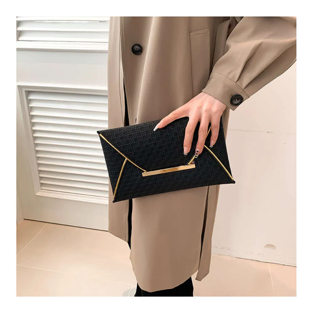 2024 neue Design Frauen Kleine Umschlag Geformt Tasche Exquisite Casual Minimalistischen stil Kostenloser versand_voghion.com