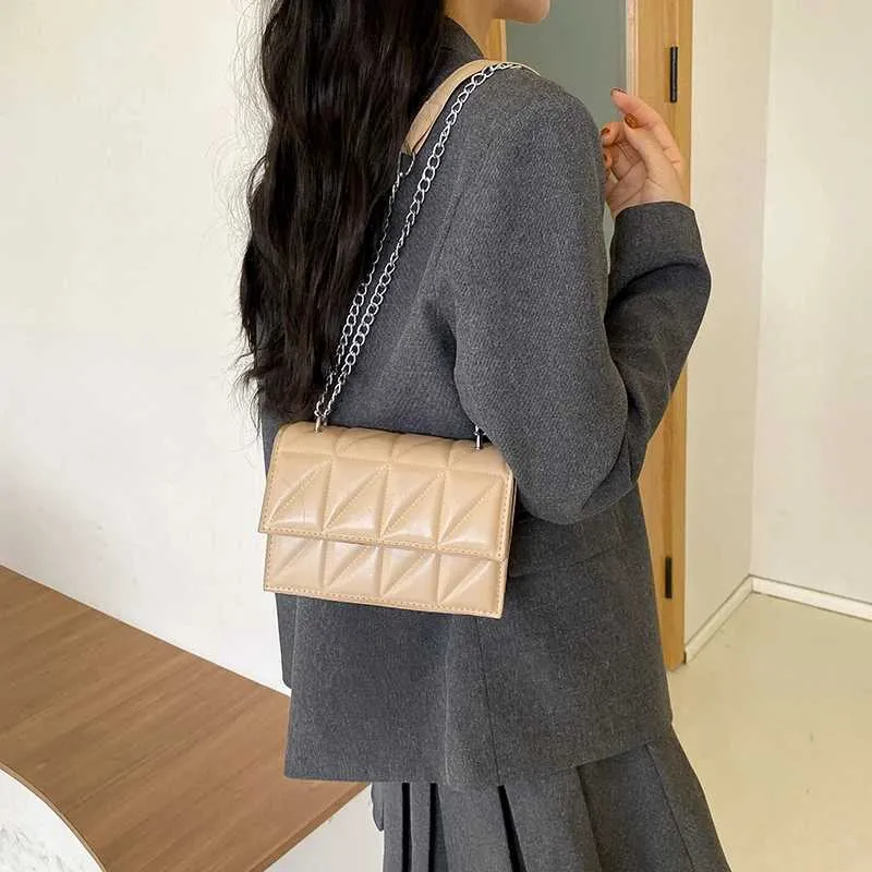 Borsa a spalla designer da donna, borsa a mano in ecopelle con catena_voghion.com