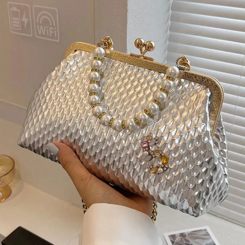 Sacs à bandoulière en argent doré pour femmes, pochette de soirée en perles, chaîne, clip, sacs à main de fête 240821_voghion.com