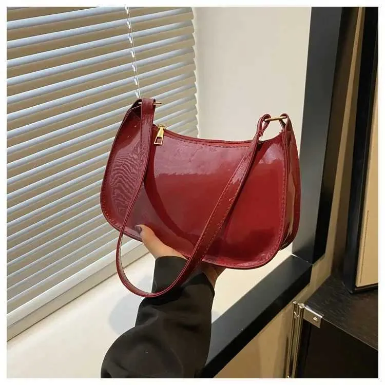 2024 Wens patented leather Versatile Fi Shoder casual Cmuting bag girl brand designer zipper small handbag Y241026_voghion.com