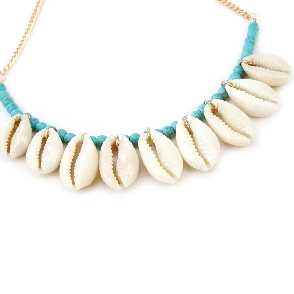 Collier pendentif bohème en coquillages naturels et perles_voghion.com