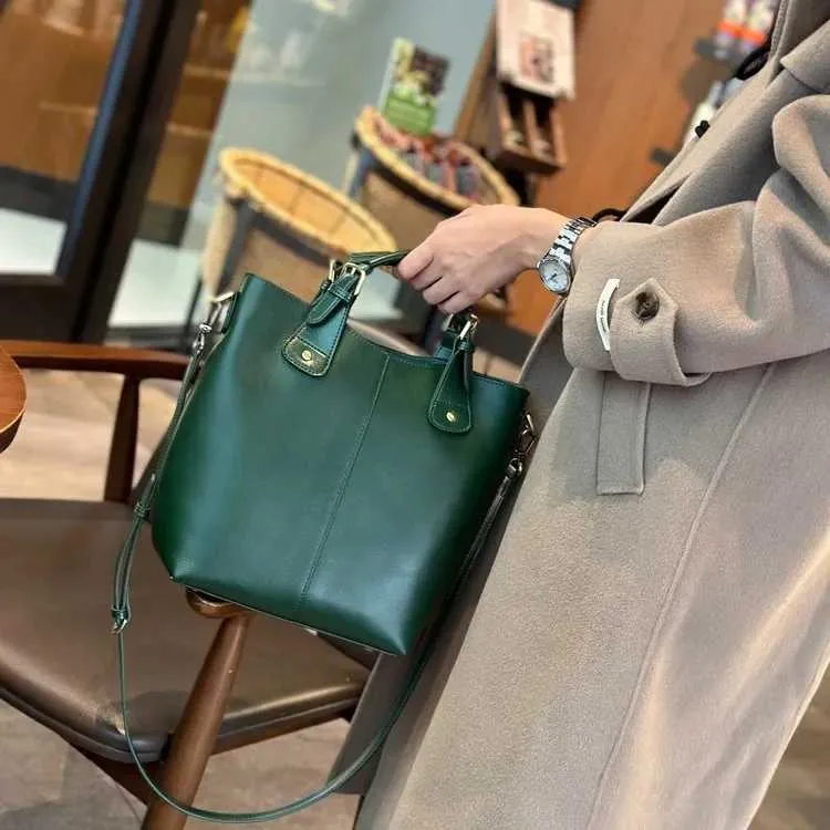 RanHuang Nouveaux Sacs À Main De Mode Pour Femmes De Haute Qualité En Cuir Véritable À Bandoulière Grands Sacs Seaux Designer_voghion.com