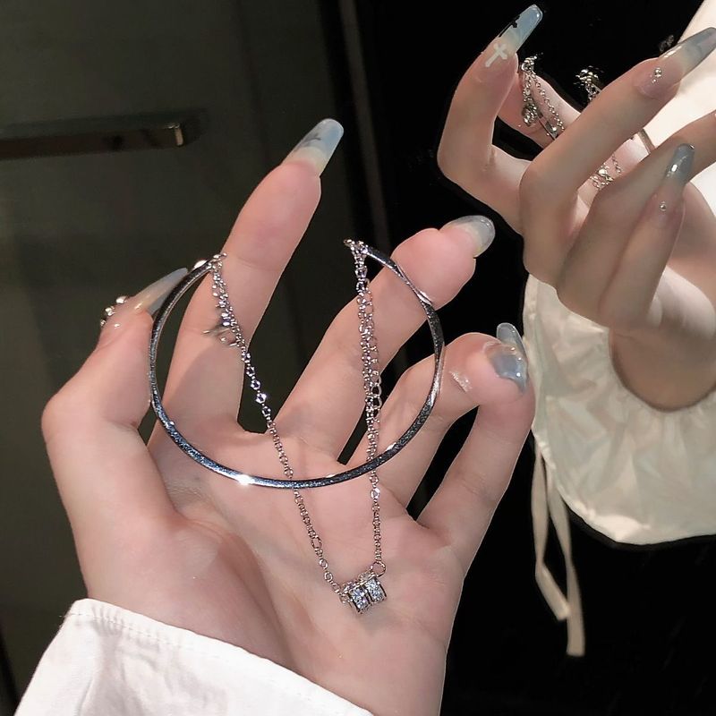 Kleine Taille für Frauen Ins Nischendesign Armband Halbkette High-End-Schmuck Freundinnen Geschenk_voghion.com