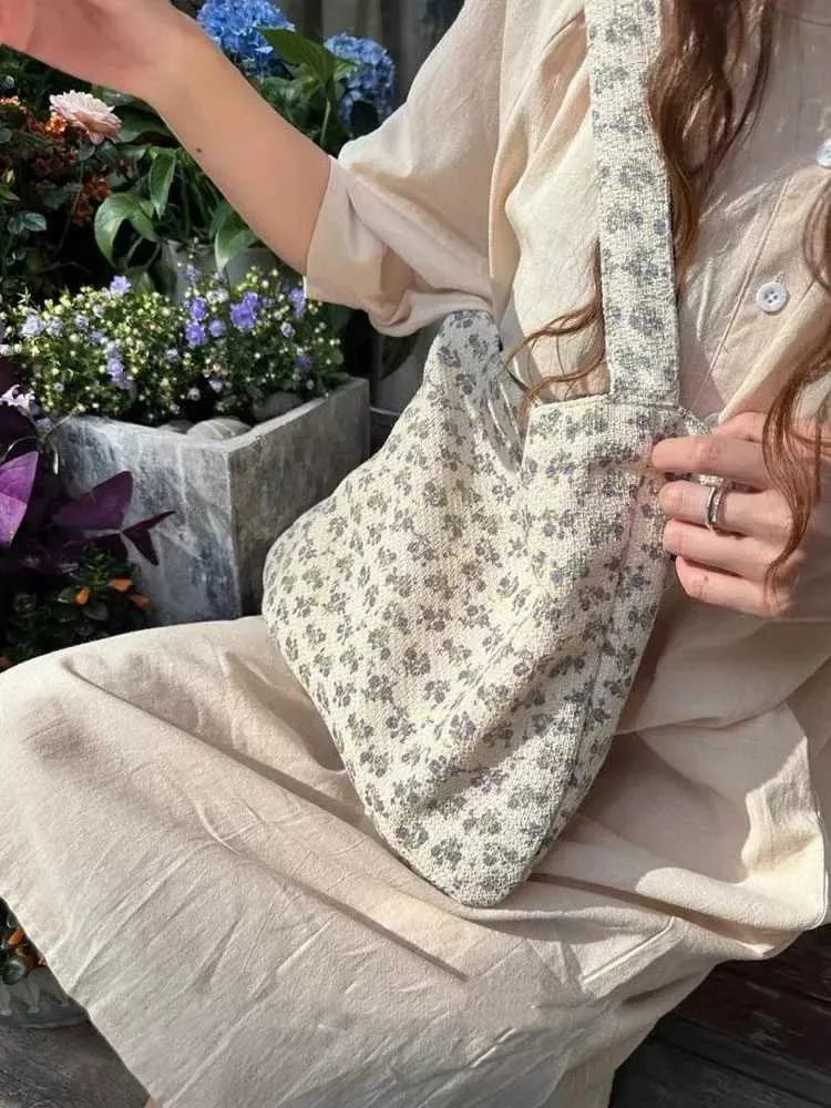 Shoulder with silk ribbon fashionable ral design large capacity womens shopping bag handbag Y241011_voghion.com