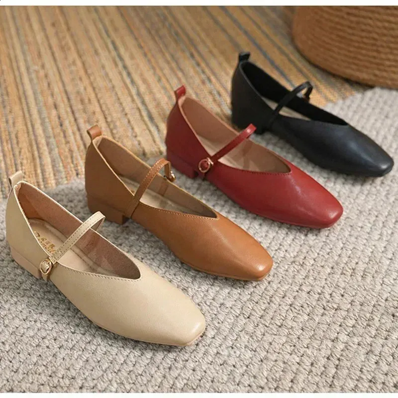 Woman Spring Casual Square Toe Low Soft Soled Lolita Flats Ballerina Red Female Elegant French Retro Buckle Mary Janes_voghion.com