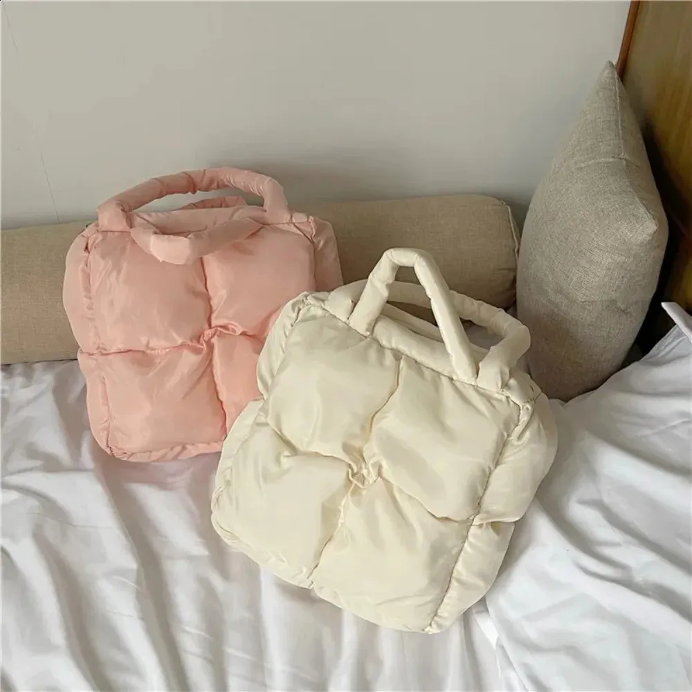 Borsa a tracolla grande capacità imbottita in nylon trapuntato, borsa a mano in piuma, borsa per la spesa in cotone morbido e imbottito 240912_voghion.com