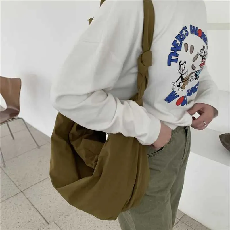 Donna Nuovo 2023 Borsa Casual a Tracolla Diagonale in Nylon Primaverile Grande Capacità Borsa a Tracolla Semplice Retro Shopping Ba241104_voghion.com