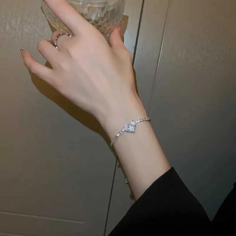Bracciale con strass e cristallo rosa placcato oro per donna_voghion.com