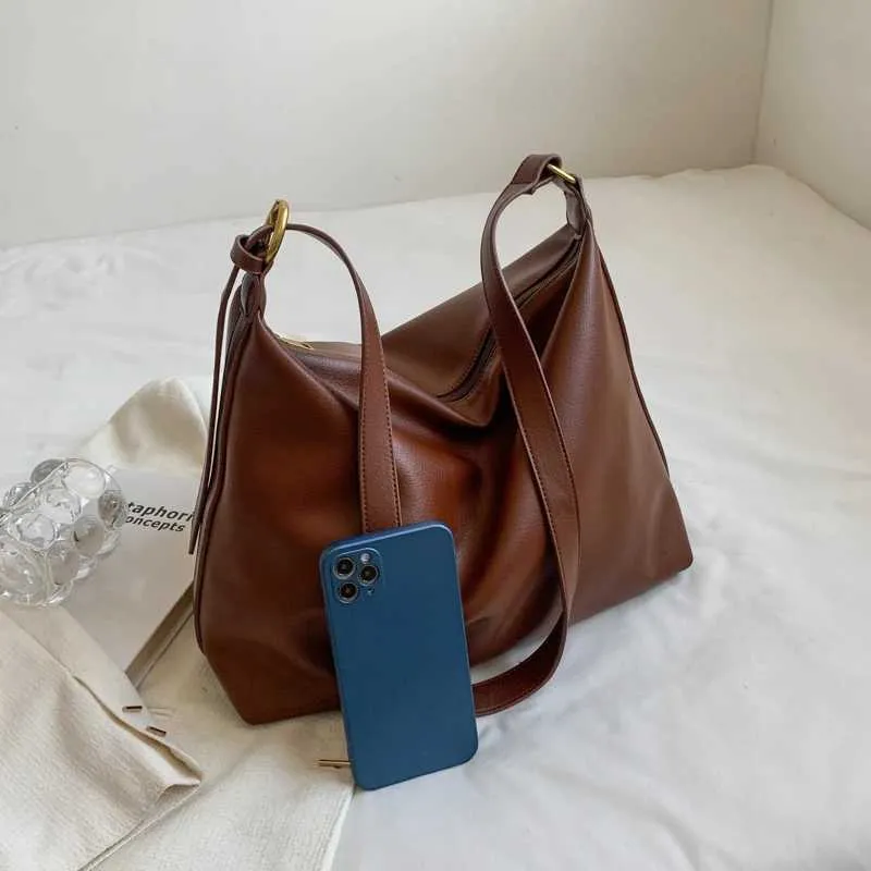 Borsa a spalla e hobo bag da donna in stile retrò_voghion.com