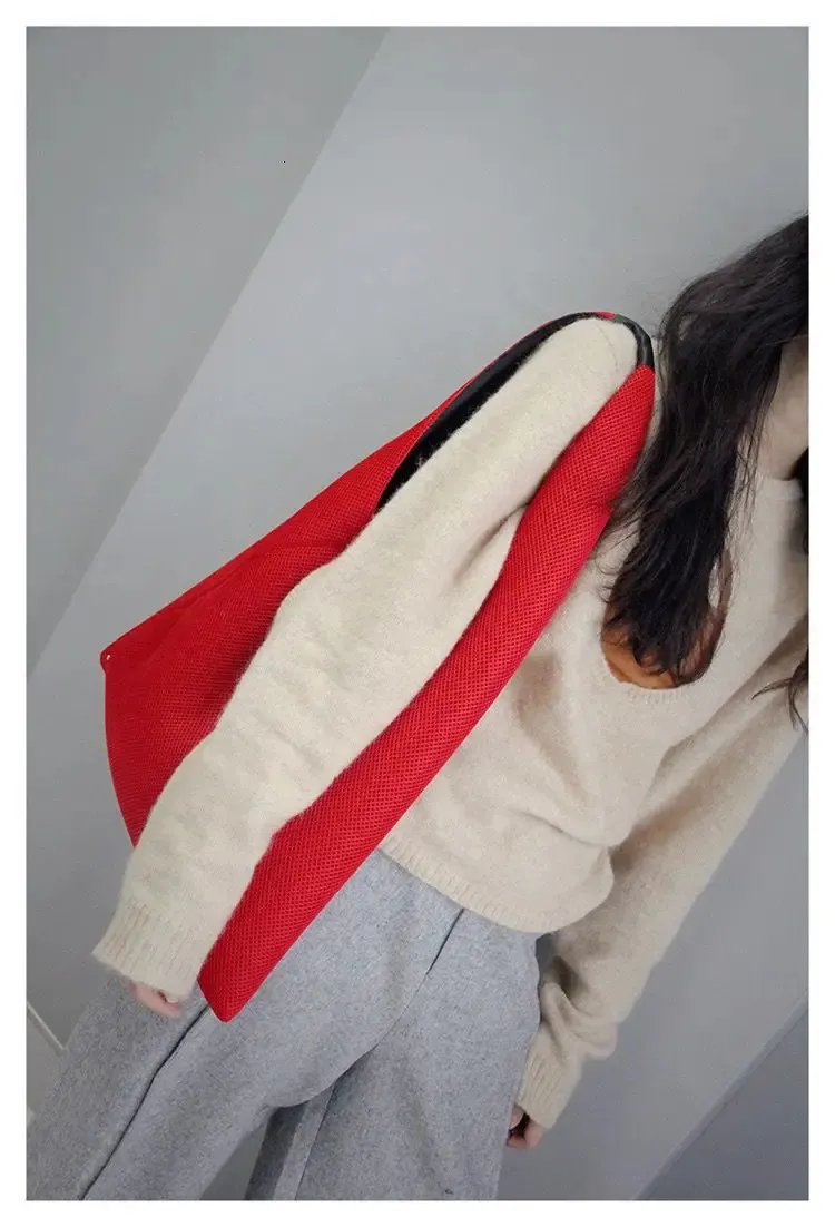 Stylish Women's Shoulder Bag And Large Capacity Shopping Bag_voghion.com