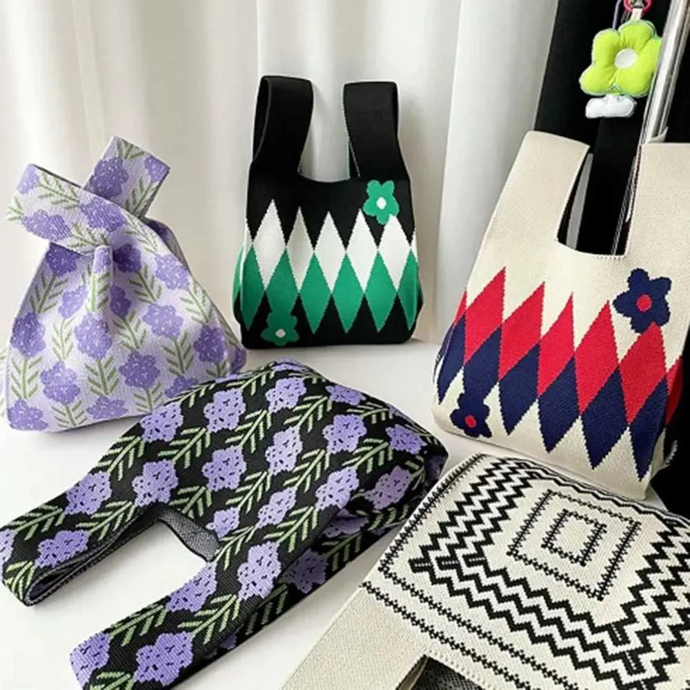 New Warm Mini Knot Wrist Handmade Knitted Fem Casual Colorful Plain Handbag Student Reusable Shopping Party Bag Y241106_voghion.com