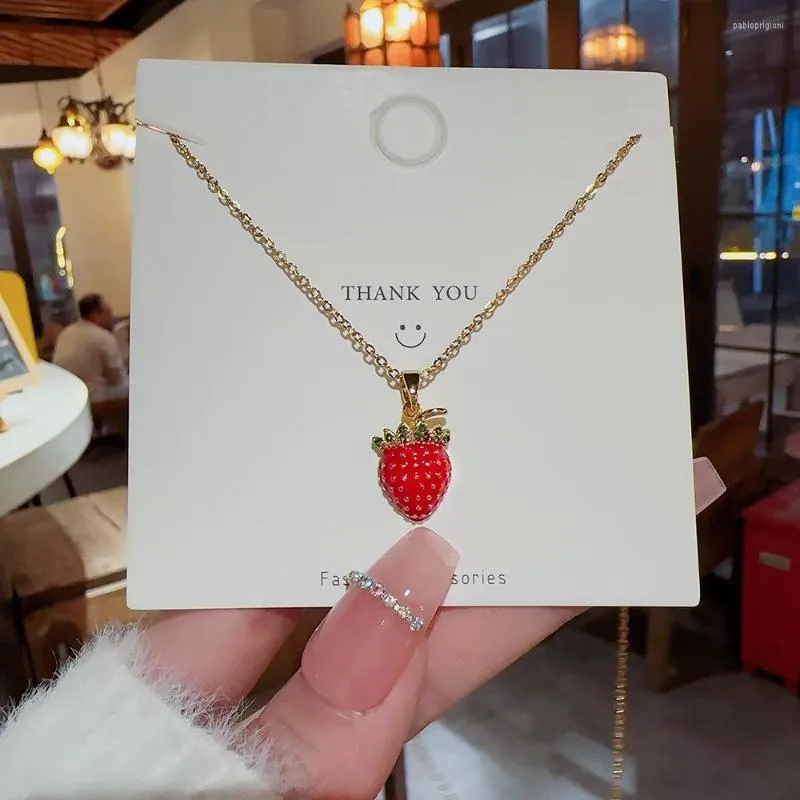 Pendant Necklaces Red Strawber Fruit Plant Zircon Chain Necklace Nimble Mother's Day Woman Wedding Family Friend_voghion.com