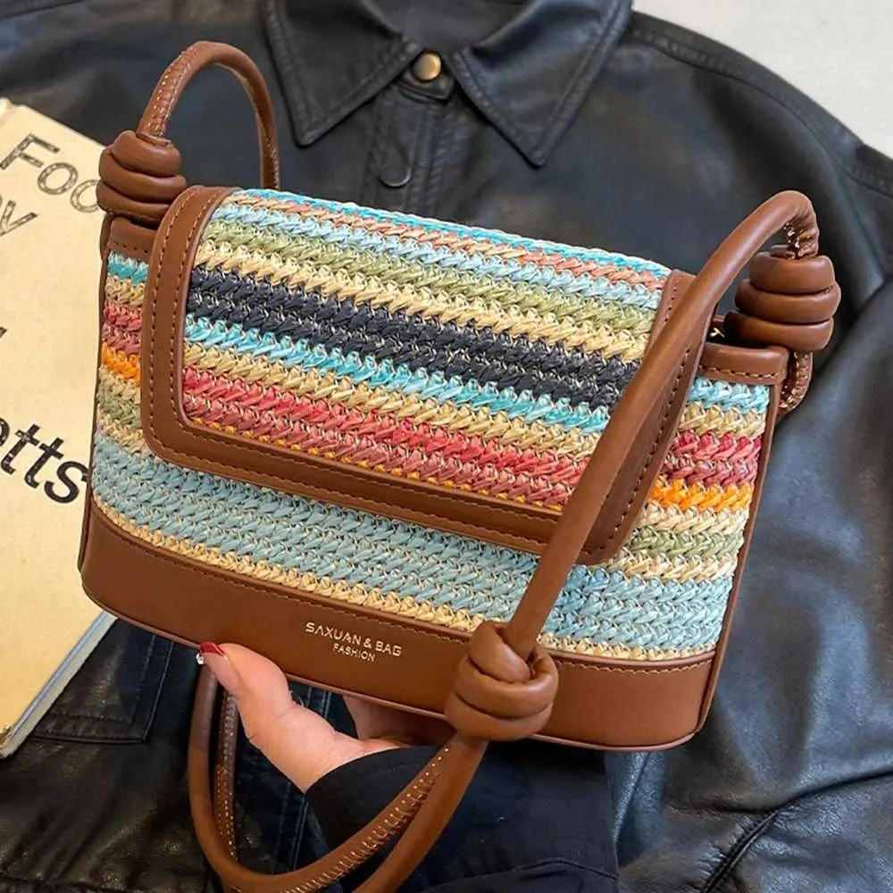 Frauen Gewebte Schulter Taschen Regenbogen Gestreiften Stachels Patch Pu Crossbody Pack Weiblichen Sommer Vielseitig Große Kapazität_voghion.com