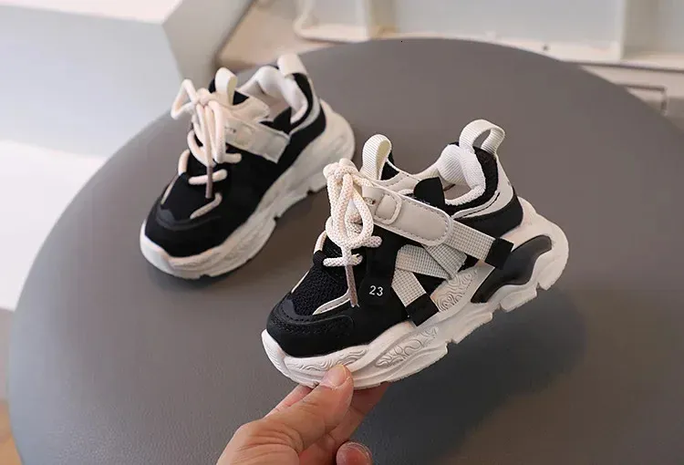 Childrens casual childrens kindergarten sports breathable air mesh shoes 240627_voghion.com