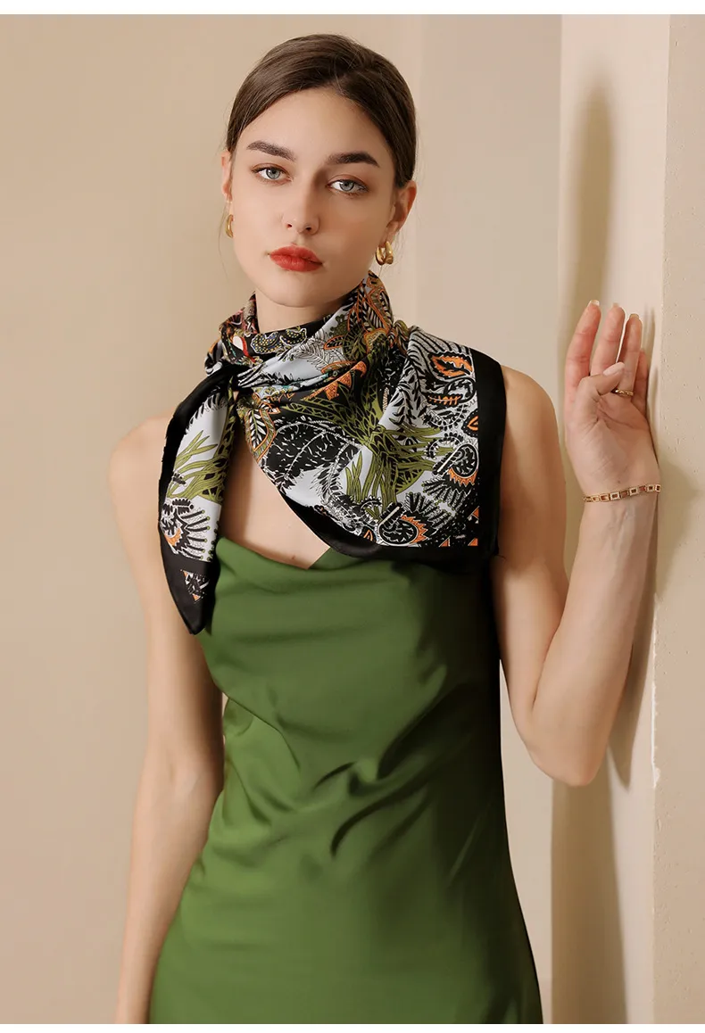 queen Of The Word 2 European Oversized Polka Dot Printed Women's Scarves With Scarf Buttons - Smooth Mulberry Silk_voghion.com