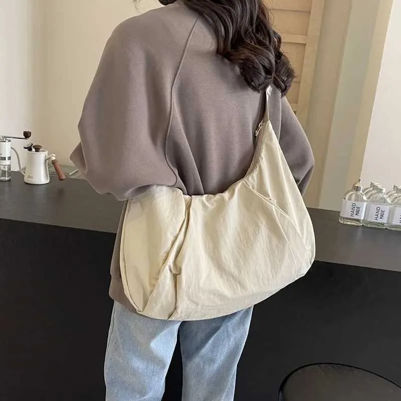 Classic Pleated Crossbody Bag For Women Solid Shoulder Handbag_voghion.com