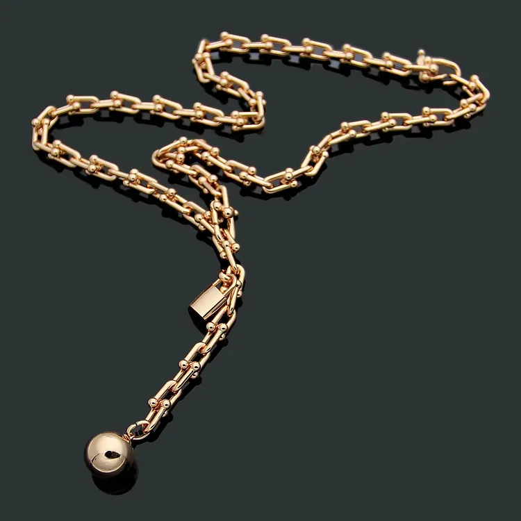Designer-Halskette für Damen aus Titanstahl, Buchstabe T, vergoldet, U-förmige Kette, dicke Halsketten mit Schlossperlenanhänger_voghion.com
