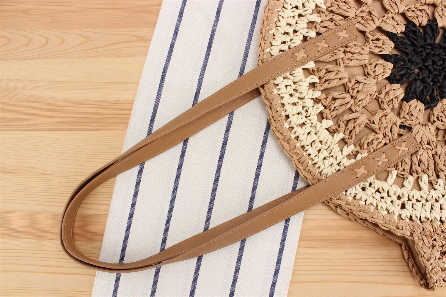 Simple round one-shoulder straw bag hollow hand-woven bag seaside beach fashion women's bag_voghion.com