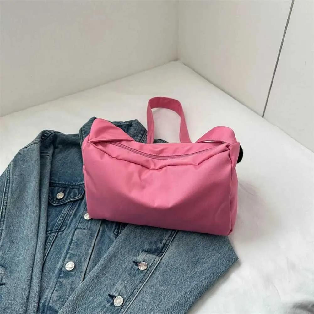 Modieuze crossbody tas en schoudertas met grote capaciteit_voghion.com