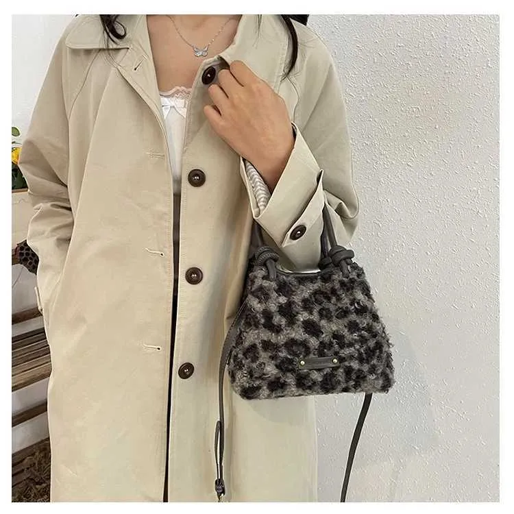 Sac messager à texture léopard pour femme, sac seau tendance, haut de gamme, collection automne-hiver 2024, Y241115_voghion.com