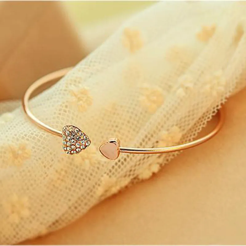 Bracelet manchette en forme de cœur et de coquillage pour femme, style géométrique, lune dorée, étoile, breloque bohème, bijoux pour dames, 4 styles, 3469339_voghion.com