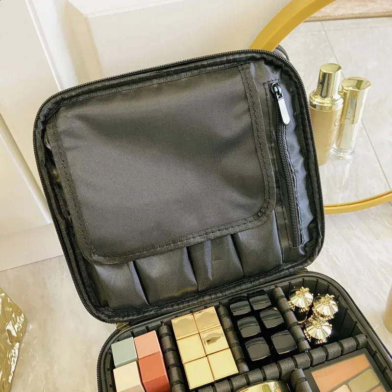 Trousse de maquillage de voyage en cuir PU de grande capacité, trousse de maquillage imperméable à motif léopard 241105_voghion.com
