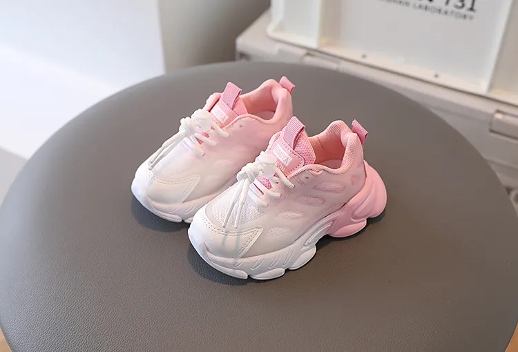 Dekliške unisex mešane barve zračne superge s platformo 2024 otroške priložnostne mrežaste lahke športne superge Cutefeet_voghion.com