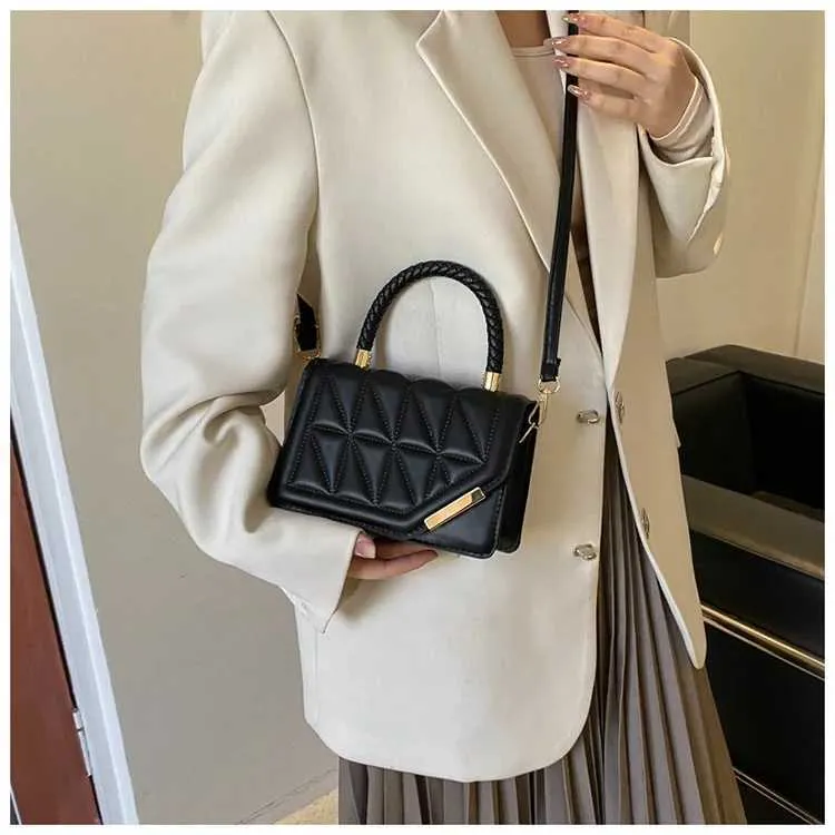2024 neue Schulter PU-Leder quadratische Damenhandtasche Markendesigner kleine schwarze Umhängetasche Y241121_voghion.com