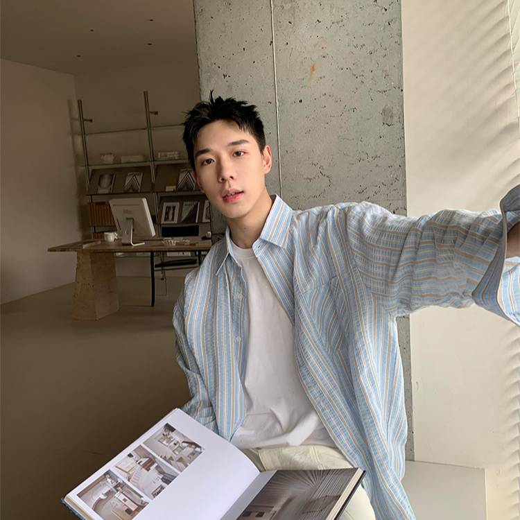 Gestreiftes Retro-Hemd – Leichtes Sonnenschutz-Overshirt für Herren (Atmungsaktive Leinenmischung, 70er-Jahre-Stil)_voghion.com