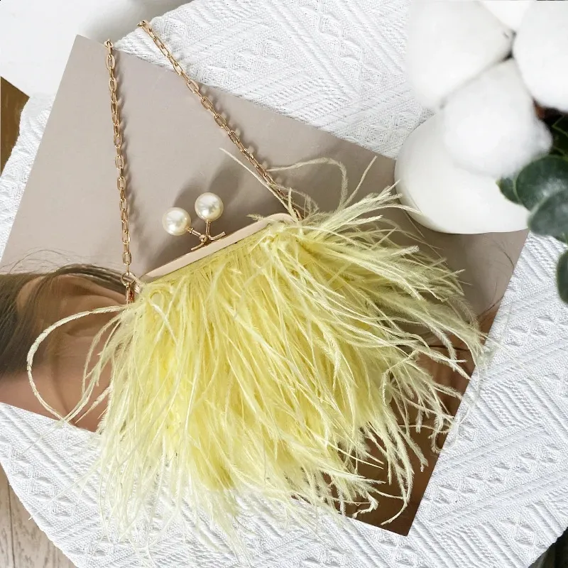 Dámská mini kabelka z pštrosího peří s kožešinou, večerní řetízek, elegantní banketní taška 240919_voghion.com