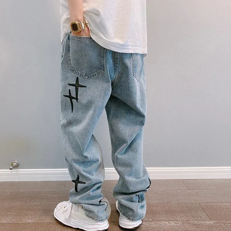 Drucke Herren Street Kleidung Tasche Weite Bein Jeans Koreanische Mode Kleid Gerade Beiläufige Lose Cowboy Cargo Hose 240911_voghion.com