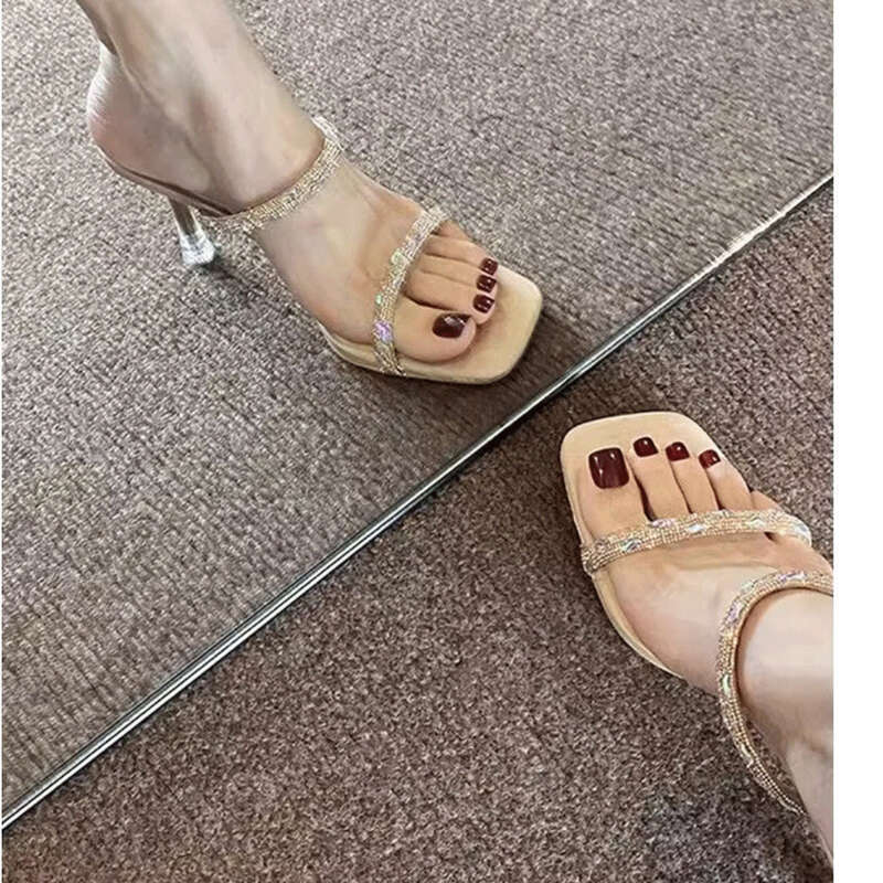 Hochhackige Sandalen,Damen Slim Heels,Schwarz gestreifte Strasssteine,2024 Sommer Neu,Promi High Heels_voghion.com