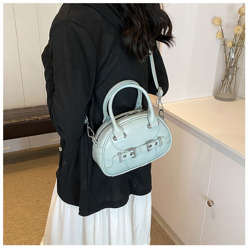 Modische Bowlingtasche zum Miehmen für Damen im Sommer 2024, neue, einfache und vielseitige Umhän,_voghion.com