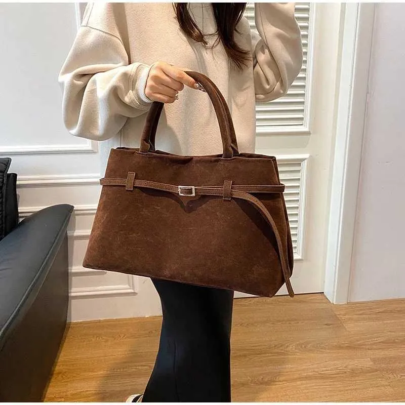 Madinga rudens ruda moteriška retro zomšos didelės talpos pečių diržo sagtimi moteriška rankinė pažastims Ba241104_voghion.com