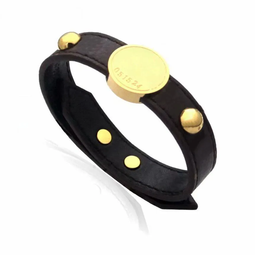 Bracciale charm in pelle per uomo e donna con borchie_voghion.com