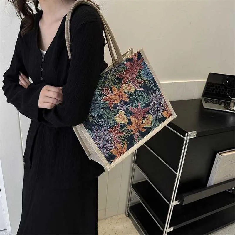 Designer Tote Handbag Large Capacity Jacquard Canvas Shopper Bag_voghion.com