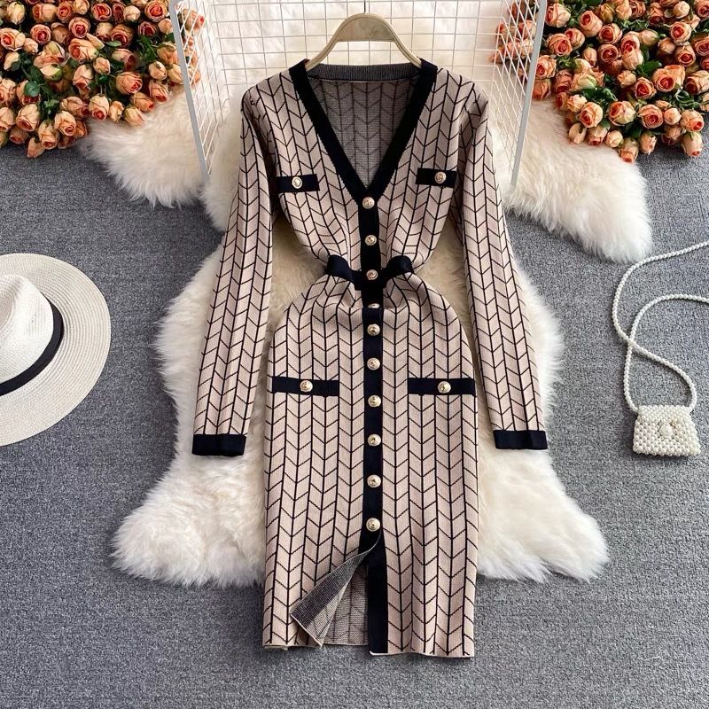 Vêtements de style déesse du tempérament des femmes, pull d'automne, jupe, robe en tricot slim pour femmes_voghion.com