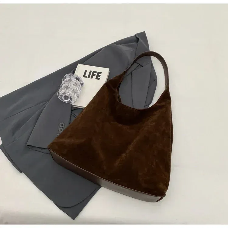 Hochwertige, weiche Taschen, hautfreundlich, Veet 2024, Magnetschnalle, große Kapazität, modische Damen-Umhängetasche 240829_voghion.com