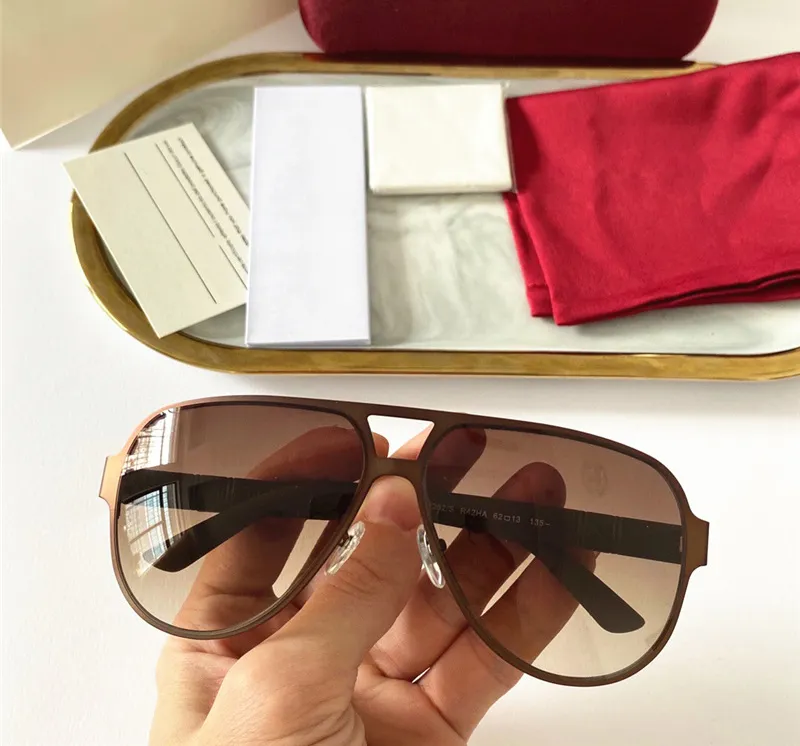 Classic Pilot Sunglasses For Men Retro Designer Style Eyewear_voghion.com