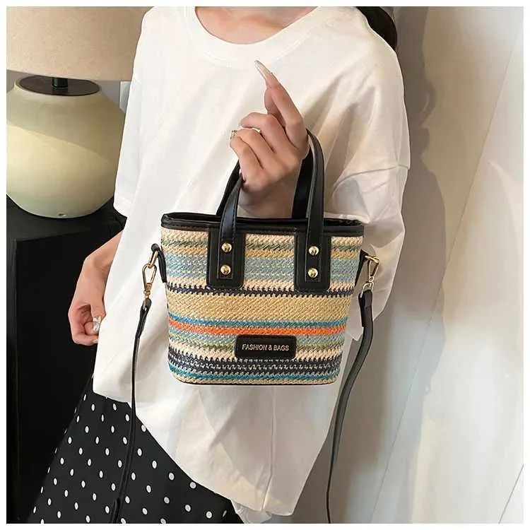 Borsa a secchiello intrecciata alla moda da donna, estiva, carina, piccola, con toppa in PU, con manico, a tracolla, design alla moda, per pendolari e viaggiatori_voghion.com