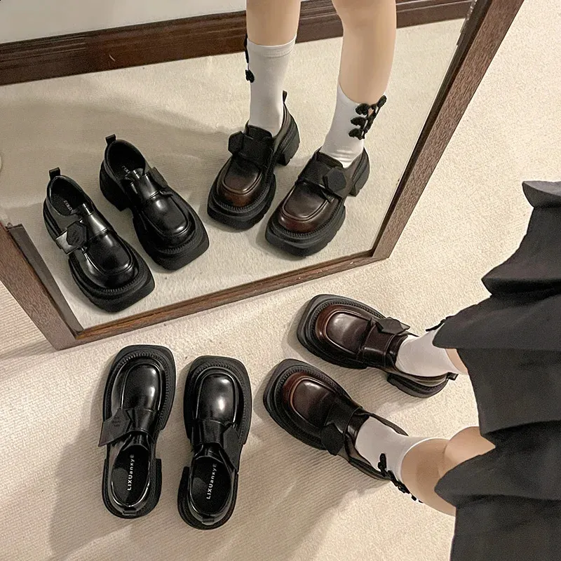 Damen Derby Schuhe All Match Britischer Stil Wollmantel Mit Pelz Clogs Plateau Herbst Schwarz Flach Leder Anti Rutsch Reptil_voghion.com