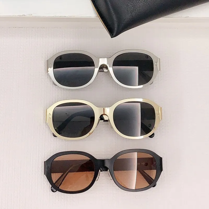 Sunglasses 2024 Women's Oval Fashionable And Retro Men's White Black Anti Glare Glasses_voghion.com