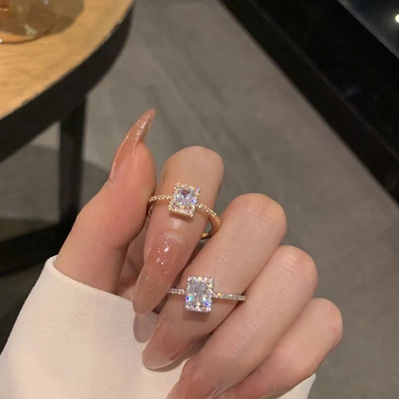 1 Piece Simple Style Square Alloy Inlay Rhies Women's Rings_voghion.com