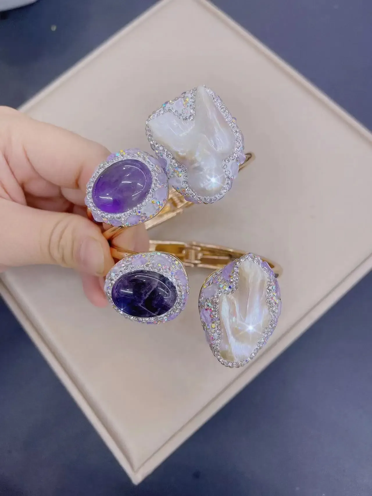 Natural Baroque Pearl Bracelet for Women Raw Stone Amethyst Set with Czech Diamonds Jewelry_voghion.com