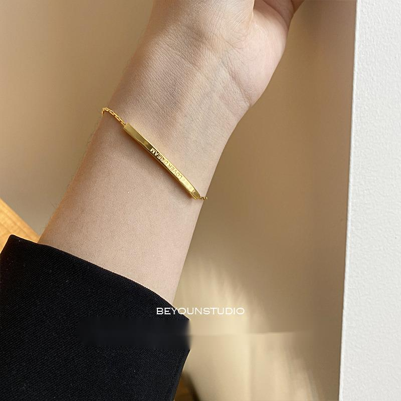 Braccialetto in acciaio al titanio con trazione, stile coreano, per donne di minoranza, lettere dorate, primavera ed estate, tutto abbinato_voghion.com